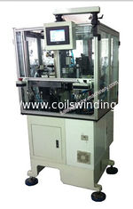 China Dobadoura automática da agulha da máquina de enrolamento do estator com linha central de três noozles fornecedor
